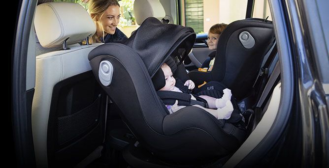 ¿Cómo colocar la silla de coche?